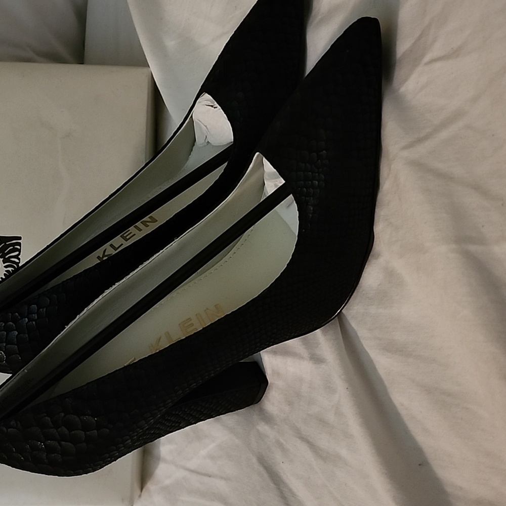 NWOT Anne Klein with Box Size 7 1/2 - Picture 2 of 2